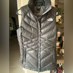 North Face Women’s Down Vest Charcoal Small